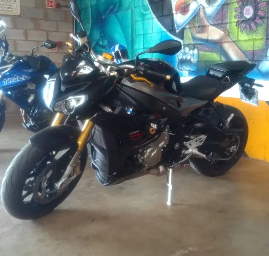 Bmw s1000r