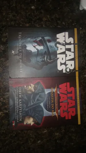 KIT DE LIVROS STAR WARS