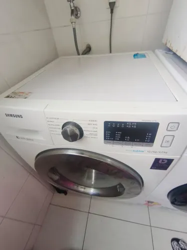 Máquina lava e seca