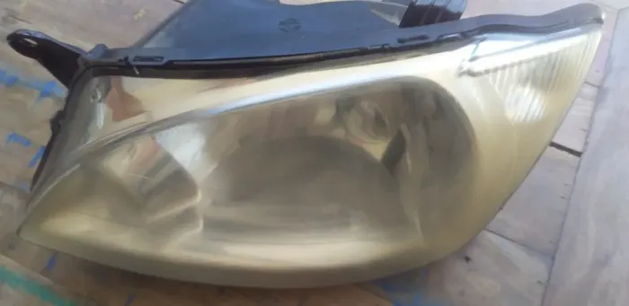 Farol Corsa Clássic lado direito 