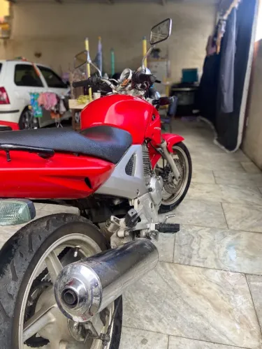 VENDO MOTO  CBX-250 TWISTER 2005