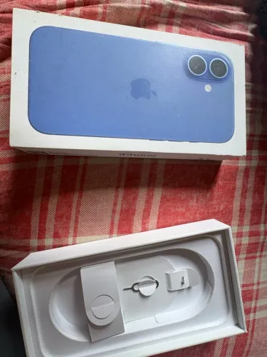 iPhone 16