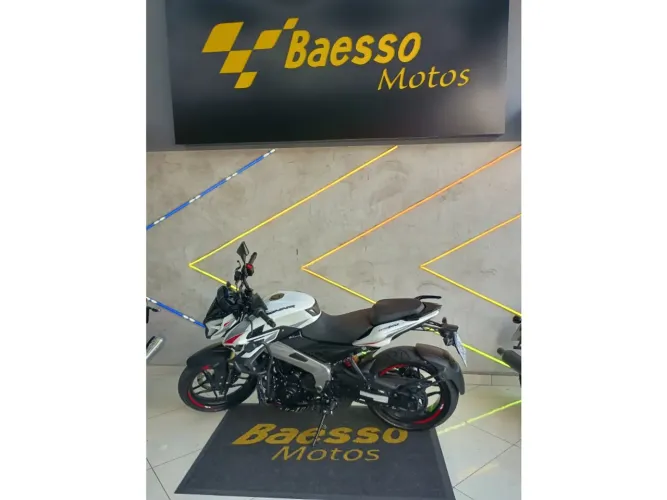Bajaj Dominar ns400z 2026