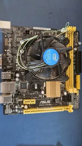 ASUS Dual GeForce RTX? 4060 OC Edition 8GB GDDR6 - Negociável
