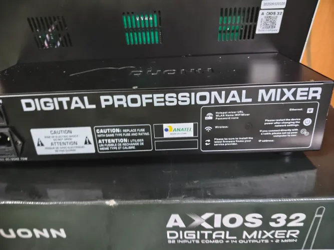 Mesa de som digital AXIOS 32 DUONN 
