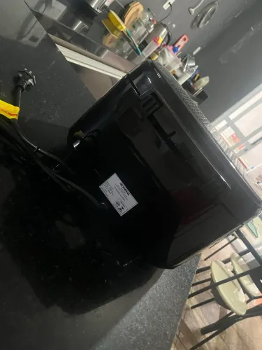 Vendo fritadeira elétrica da mundial nova nunca usada R$280,00