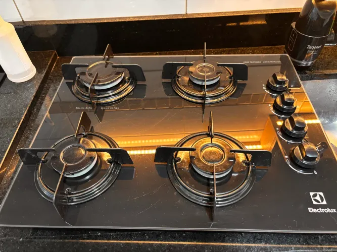 Cooktop Electrolux 4 Bocas - Vidro Temperado - R$ 400