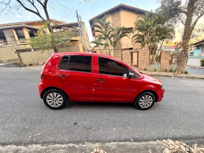 Volkswagen Fox 1.0 MI Total Flex 8V 5P 2014