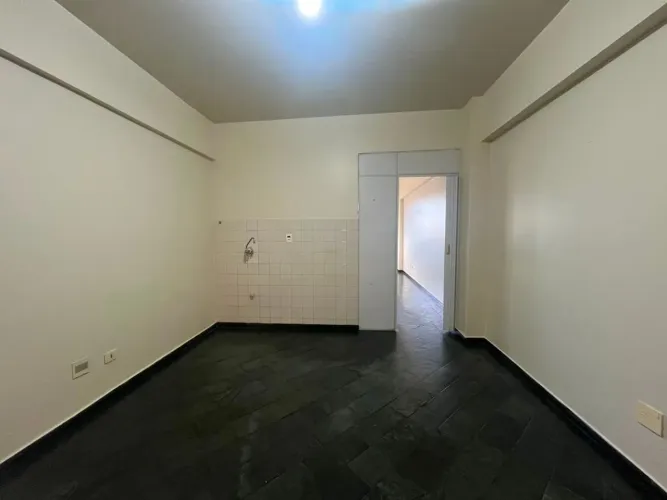 Kitnet/ Studio com 1 Quarto(s) e 1 banheiro(s) para Alugar, 25 m² por R$ 1000 / Mês