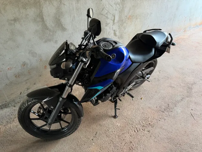 Fz25 novinha 
