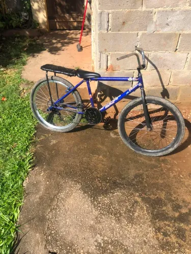 Bicicleta aro 26 montadinha bh