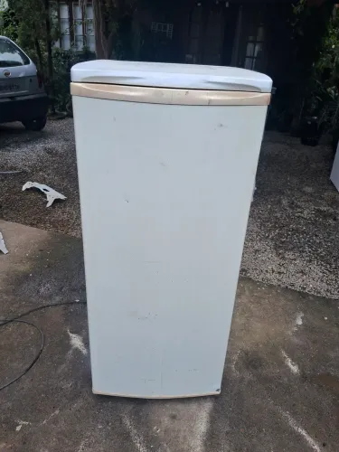 Freezer Electrolux 210L cinco gavetas