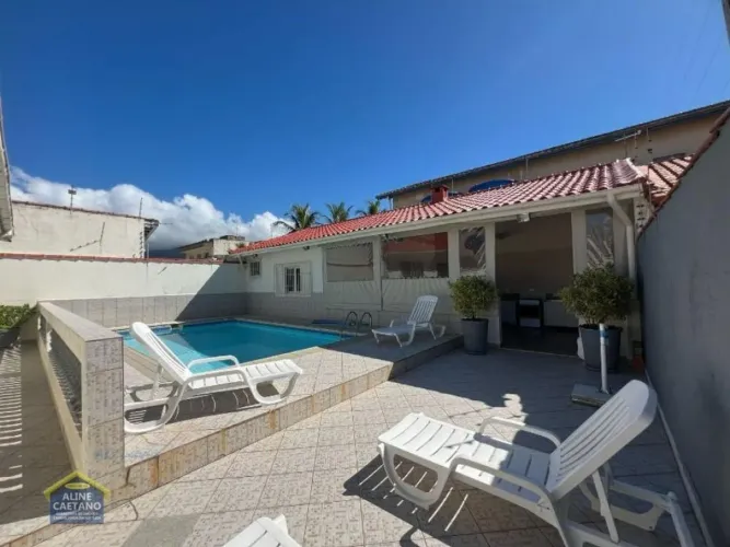 Casa com piscina, amplo terreno, Balneário Flórida - Praia Grande, SP
