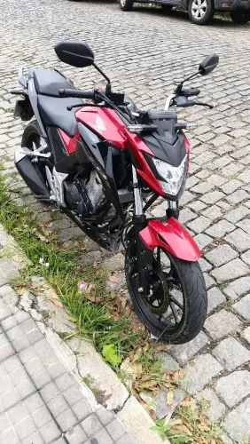 Troco em moto inferior cb300f