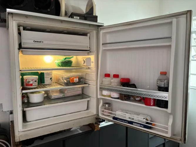 Geladeira Cônsul frigo bar funcionando tudo 