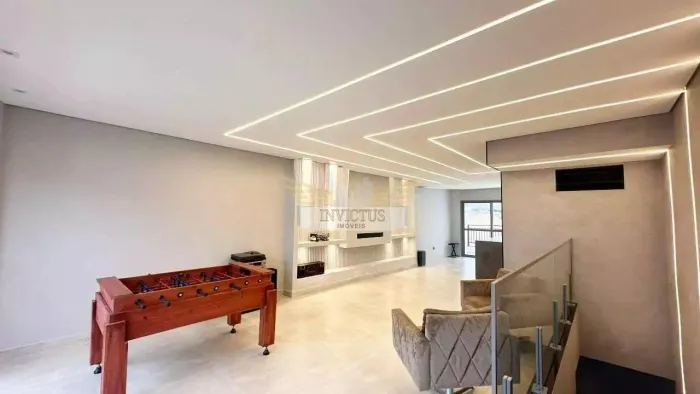 Sobrado com 3 Suítes para Alugar, 400m² - Vila Alto de Santo André, Santo André/SP.