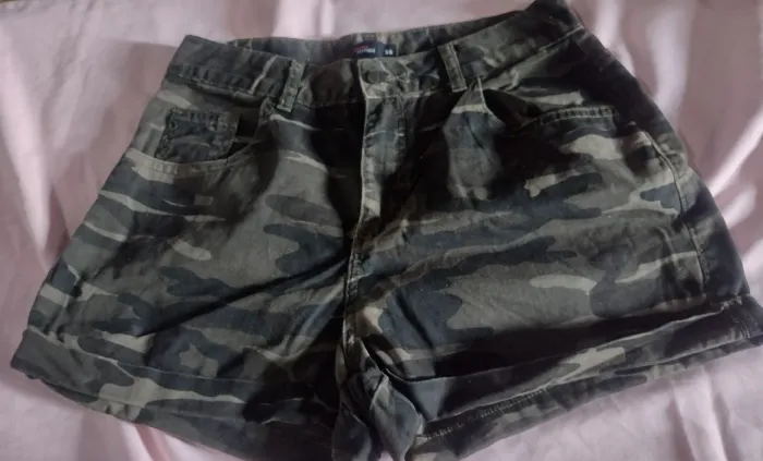 Short jeans Marisa Atitude tamanho 38 cor camuflado 