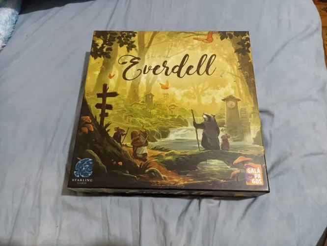 Everdell - todas as peças originais e sleevado