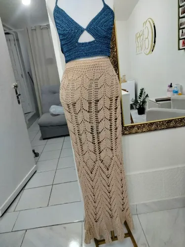Vendo saia de croche veste até um Tam 42