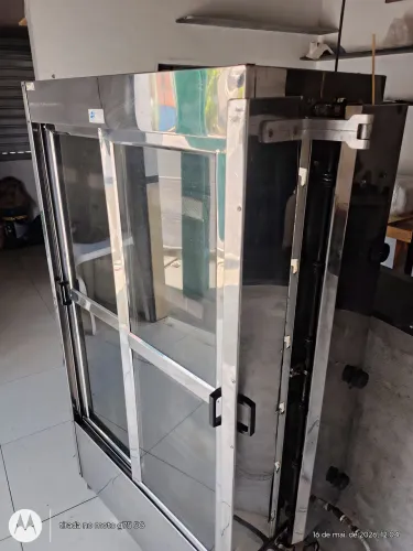 Vendo Galeteira 