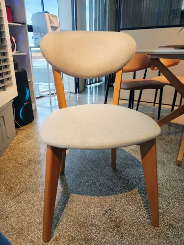 Cadeira de jantar