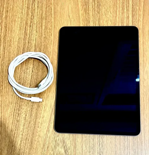iPad Pro 11 256GB Wi-Fi - A1980 - 2018 - Excelente Estado