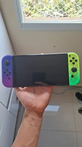 Vendo/troco em tablet Switch oled desbloqueado edição splatoon 3