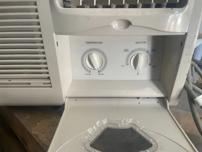 Condicionador de ar de janela 30.000 BTUs