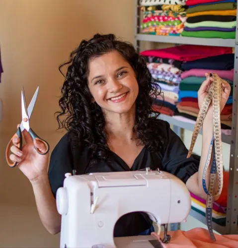 Precisa de costureira pra diária