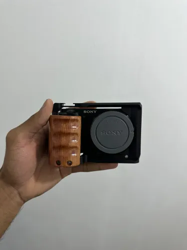 Câmera Sony ZV E10 + Lente Viltrox 33mm + Acessórios