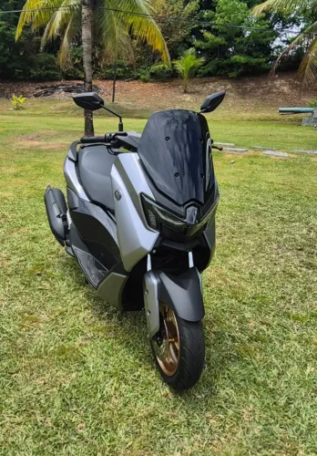 Moto Zerada, sem defeito, só pegar e rodar.