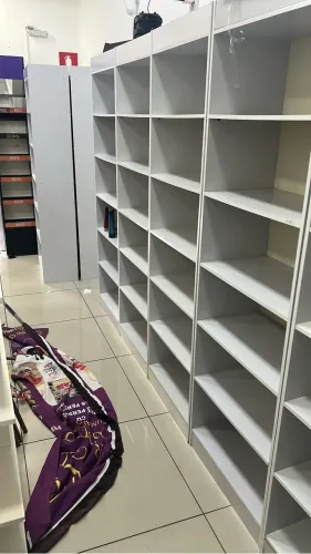 Armário livreiro