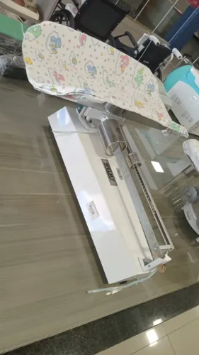 EQUIPAMENTO MÉDICO CLÍNICO E HOSPITALARES