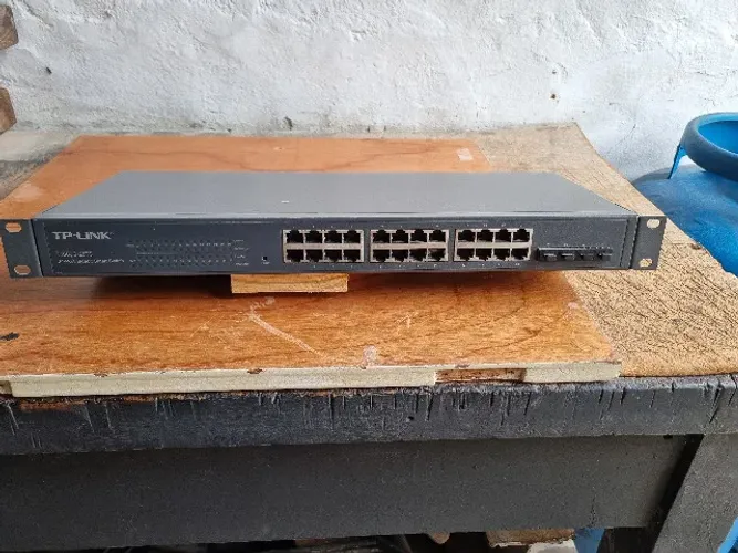 TP-LINK T1600G-28TS USADO.LEIA A DESCRIÇÃO