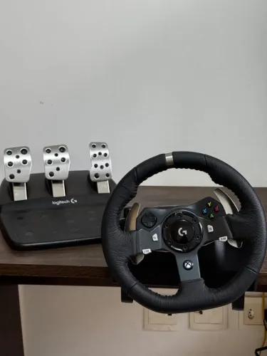 Volante Logitech G923 - NOVO E NA CAIXA