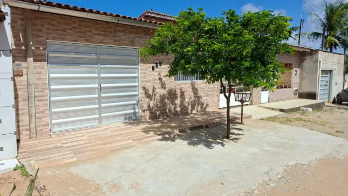 Alugo casa no pajuçara