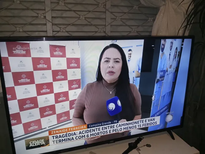 Tv aoc