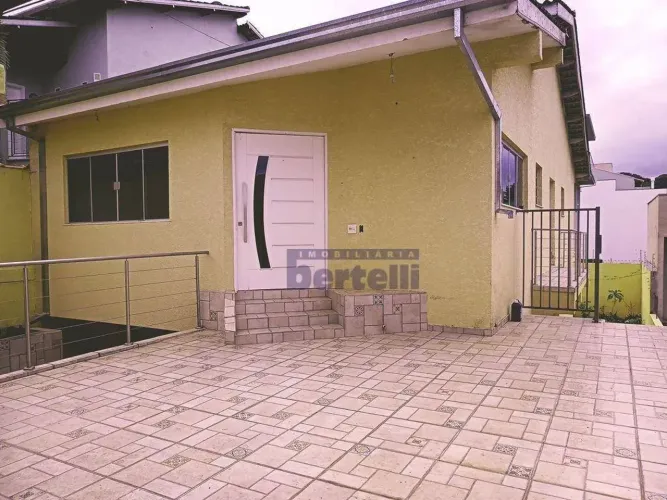 Casa com 3 dormitórios para alugar, 227 m² por R$ 5.700,00/mês - Residencial dos Lagos - B