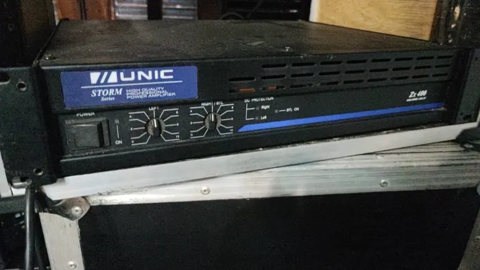 Amplificador de Potência Unic zx400 profissional