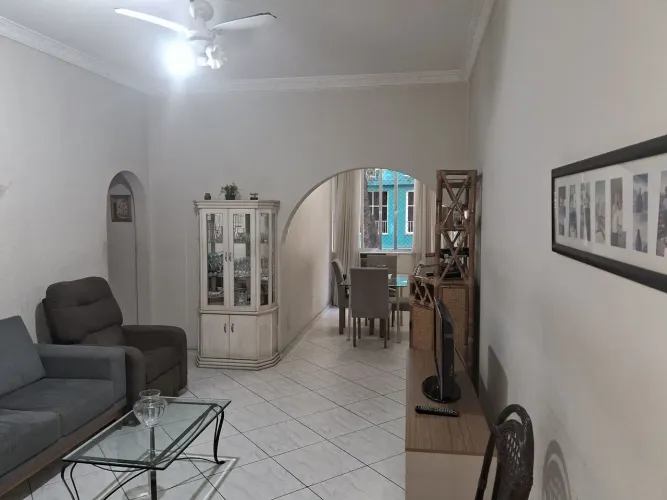 Apartamento Mobiliado para Aluguel - 3 Quartos - Copacabana - Em Frente ao Metrô Cantagalo