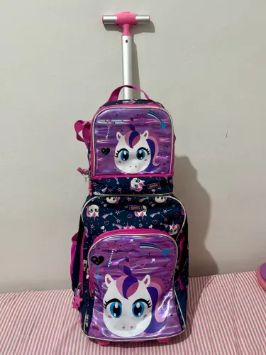 Mochila escolar + lancheira impermeável 