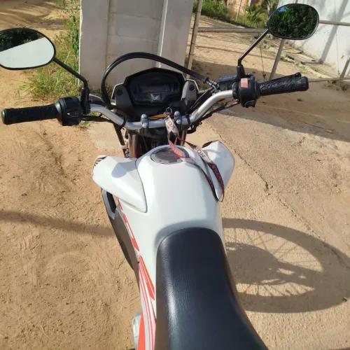Bros 2019 muito nova. Abaixo da Fipe .
