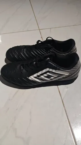 Chuteira Umbro N:41