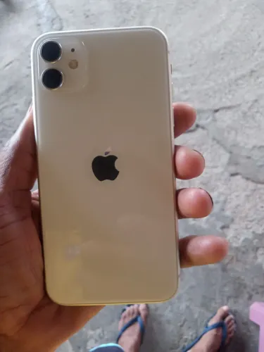 Vendo iPhone 11 em perfeito estado 