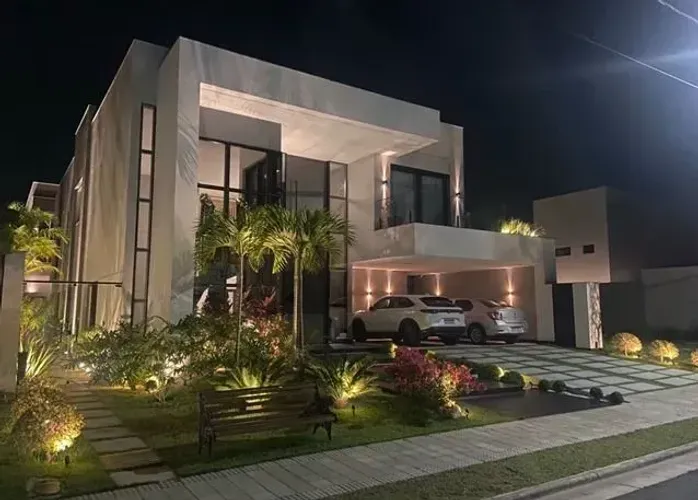 Casa de Luxo à Venda em Vila Velha  Condomínio Jardins Veneza | Porteira Fechada