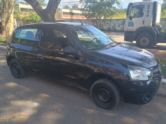 Renault Clio Authentique 1.0/1.0 Hi-power 16V 3P 2013