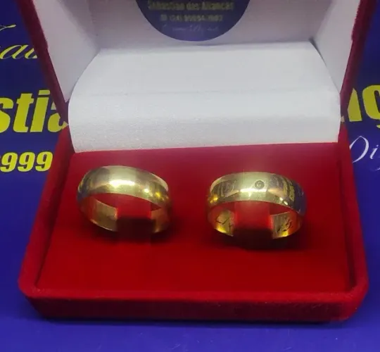 Alianças 7 mm Lisas Pedra Diamantes 1 mm Ouro 18 K Casamento  Noivado Peso 8.00 Gramas    