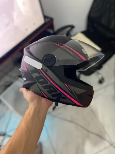 Capacete tork novo tamanho 56