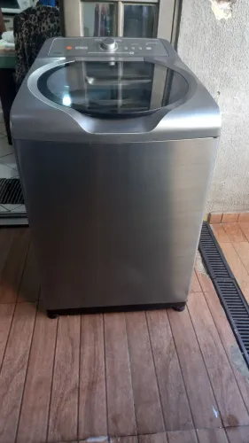 Maqui a de lavar roupas em inox Brastemp