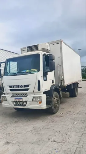 Caminhao Iveco Tector 170e21 2021/22 Baú Refrigerado ThermoKing V500
